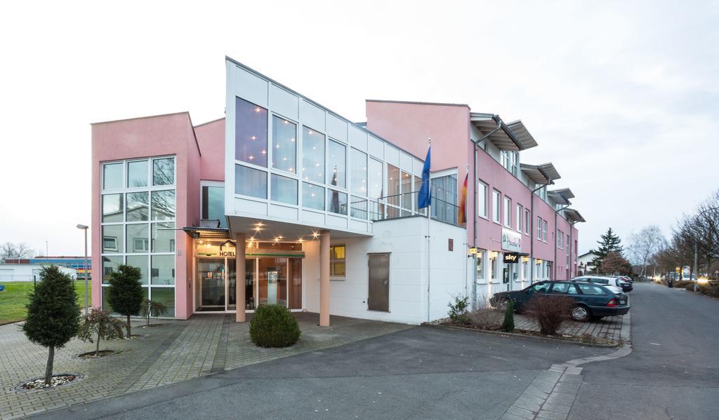 Hotel An Der Waldstrasse Gross-Zimmern Exterior photo