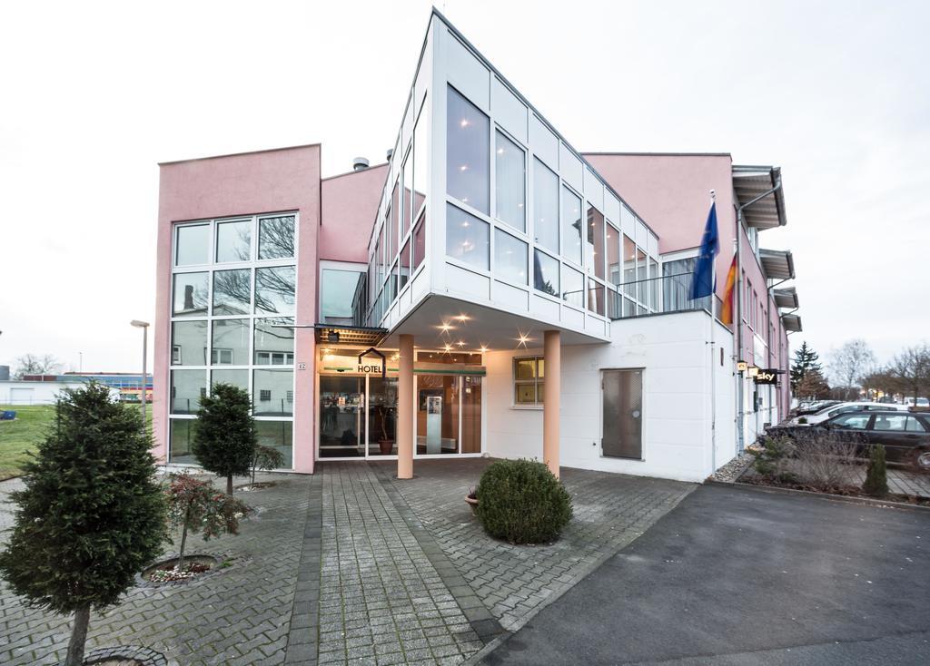 Hotel An Der Waldstrasse Gross-Zimmern Exterior photo